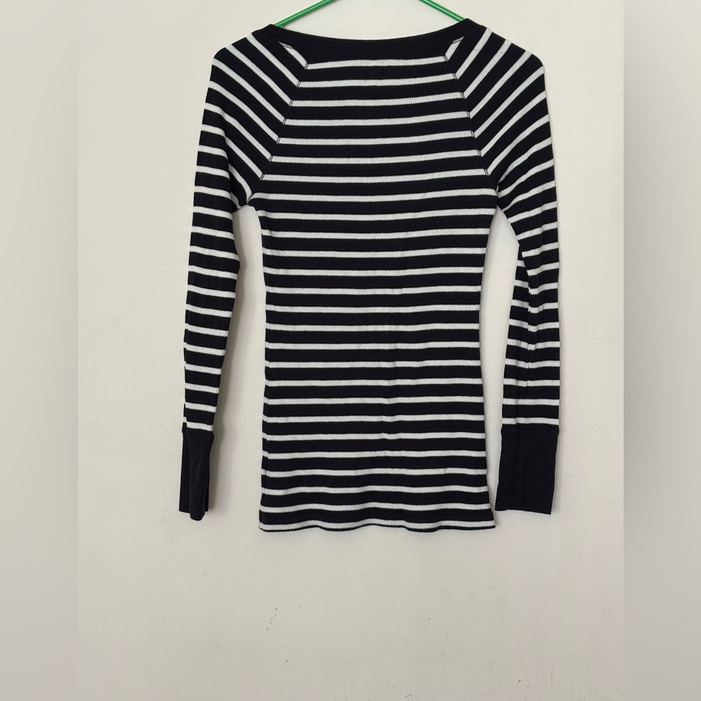Old Navy Women’s Long Sleeve Striped Shirt - Picture 7 of 7
